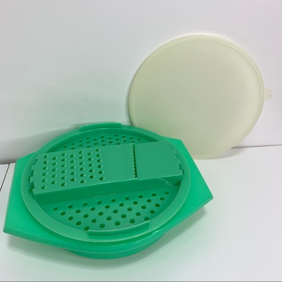 Tupperware shredder bowl cover - Picture 2 of 6